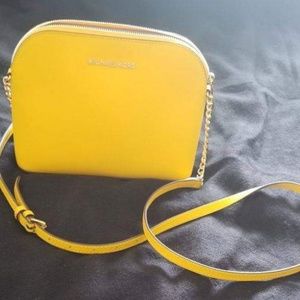 Michael Kors Cindy CrossBody